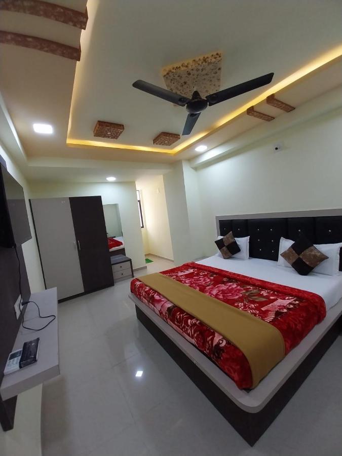 Hotel Ggc Inn أحمد أباد المظهر الخارجي الصورة